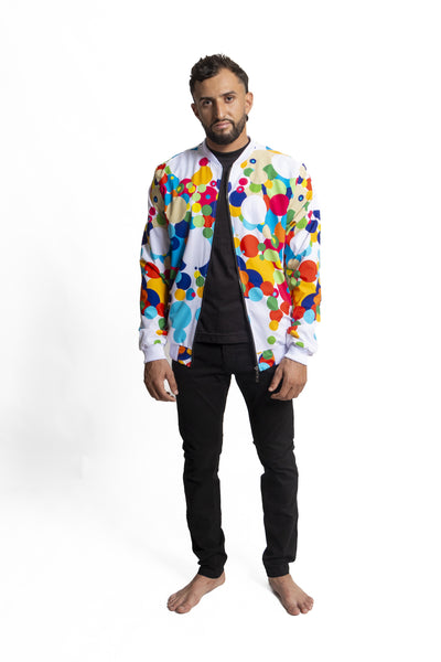 Experience comfort with this hooded jacket made from soft, lightweight materials. Adorned with prints from collaborating artists, it offers a unique and stylish dressing experience.